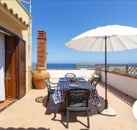 La Casa Al Mare Apartment *