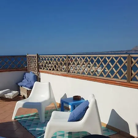 Апартаменты La Casa Al Mare *