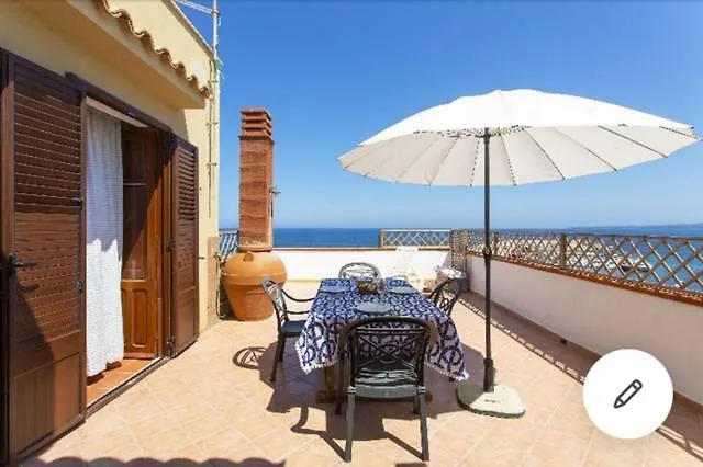 La Casa Al Mare Апартаменты *